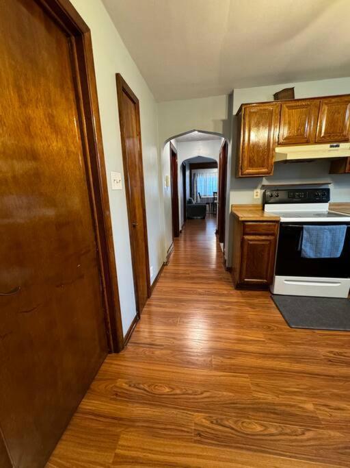 Comfy Getaway At Falls! Appartement Niagarawatervallen Buitenkant foto