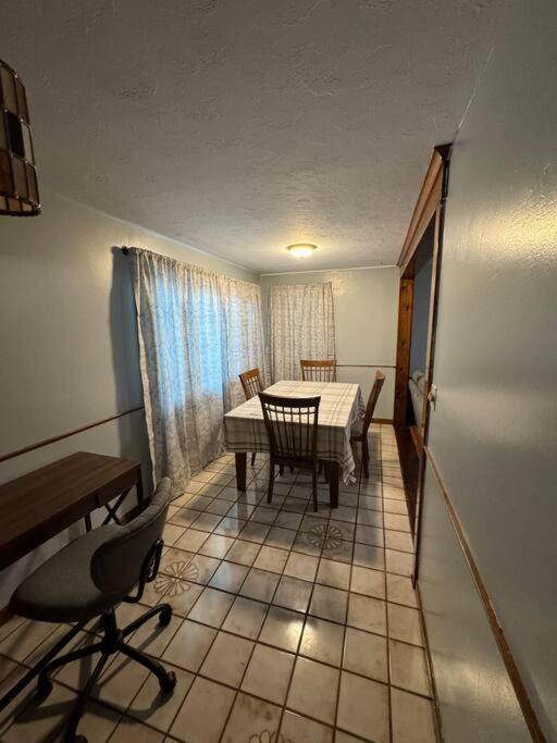 Comfy Getaway At Falls! Appartement Niagarawatervallen Buitenkant foto